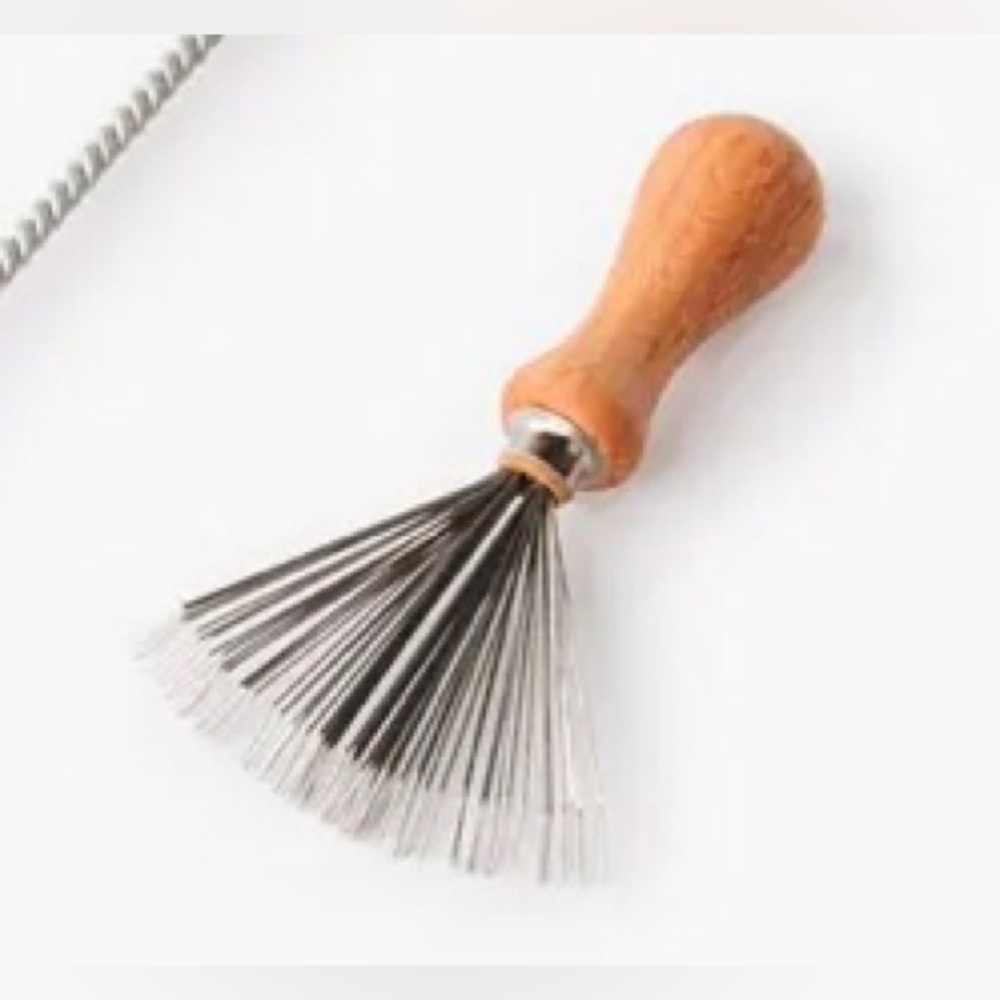 Lee Valley Hair Brush Cleaning Tool